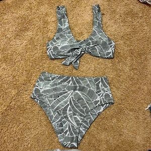 LEAF PRINT SWIMSUIT set, size small